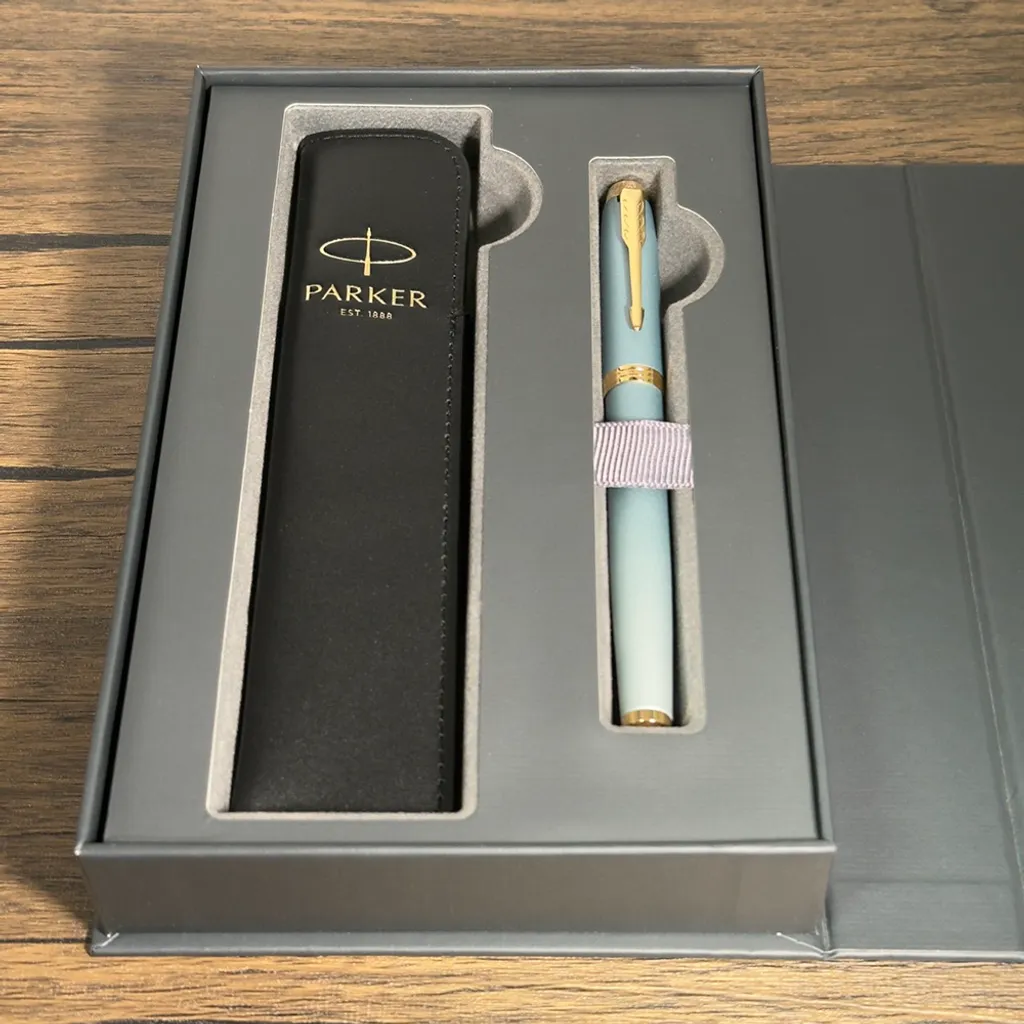 (可加购刻字服务)【PARKER 派克】IM金属系列云朵蓝钢笔 真皮笔套礼盒 2203857PG✿50B005
